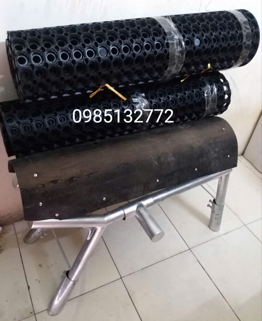 Thảm Cao Su Chống Trơn Trượt Cho Heo Đực Thảm Cao Su Chống Trơn Trượt Cho Heo Đực